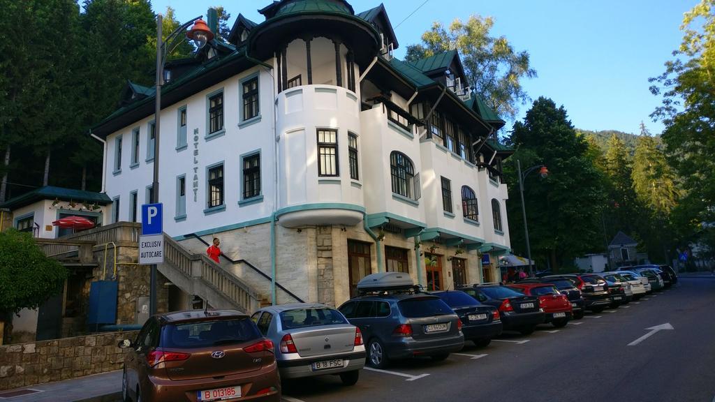 Hotel Tantzi Sinaia Buitenkant foto